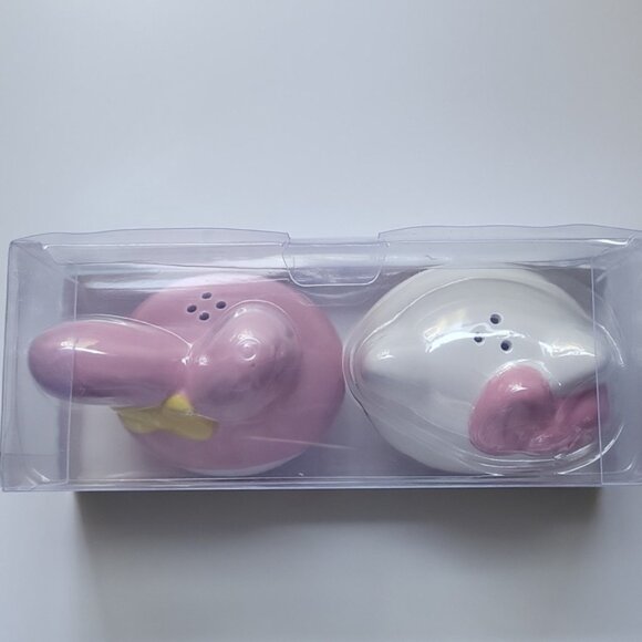 Hello Kitty & My Melody 3D Sculpted Ceramic Salt and Pepper Shaker Set – NIB - Picture 5 of 6